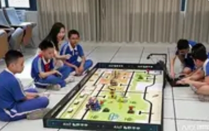人工智能重塑课堂：从单向灌输到个性化共生